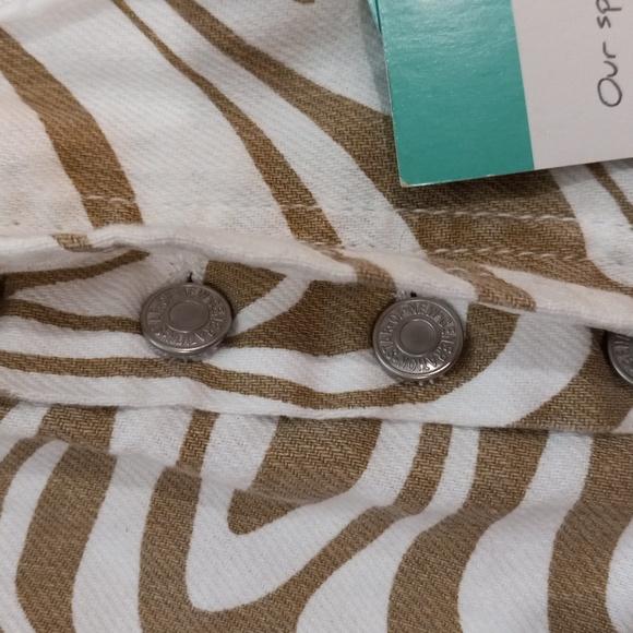 Women's Jeans - Picture 7 of 11